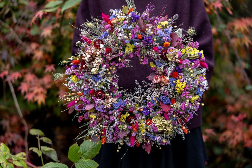 "Vibrant Wreath"
