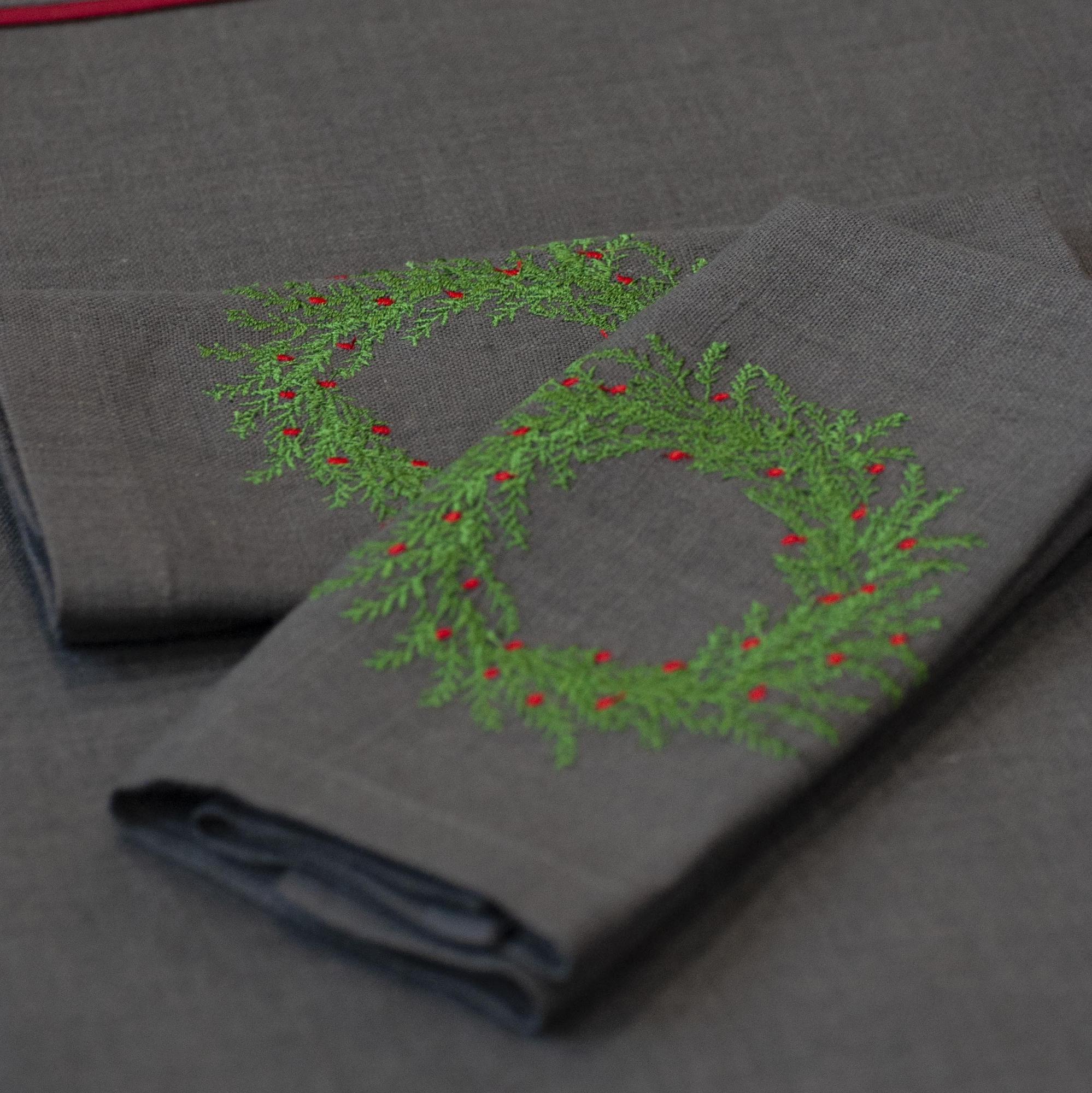 Комплект салфеток оттенок Гроза с вышивкой Рождество