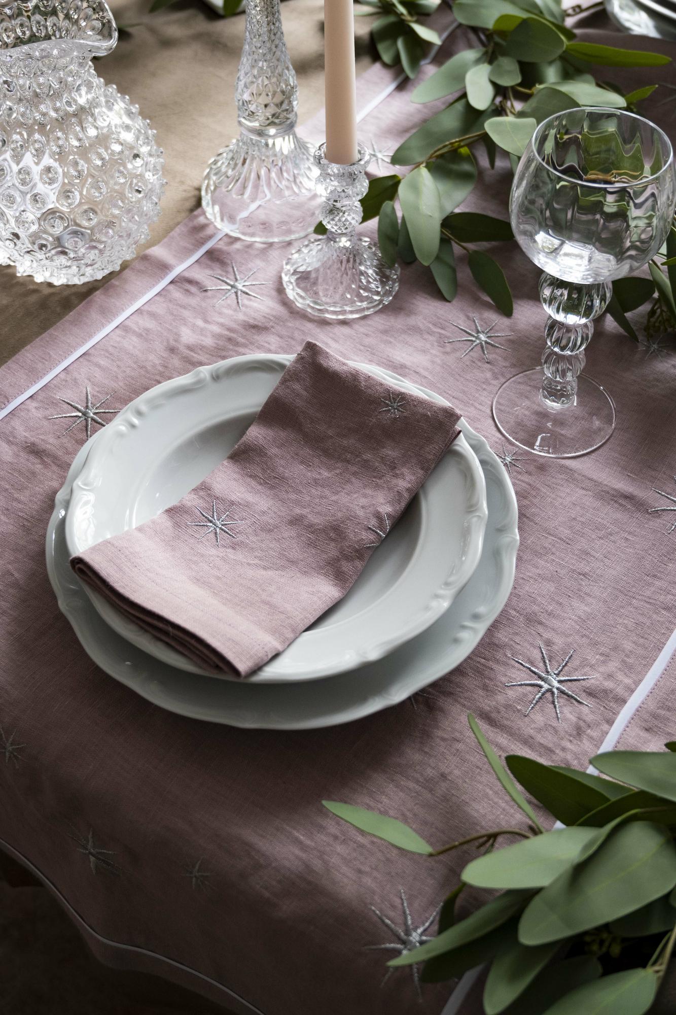 Раннер оттенок Сорбет с вышивкой Звезды