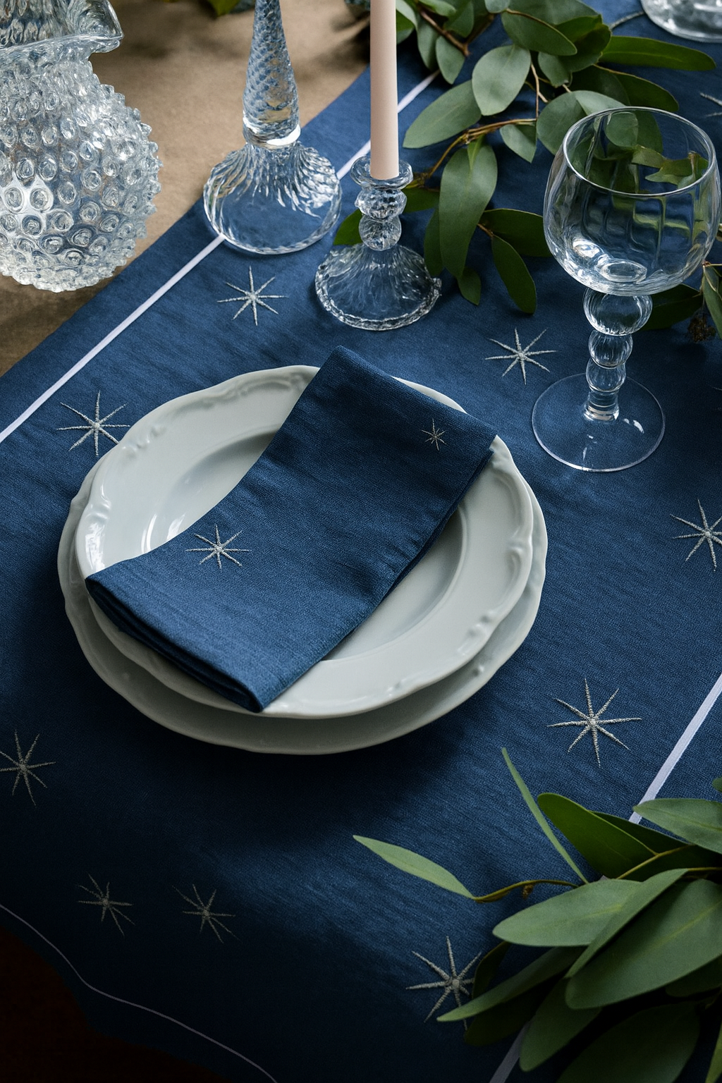 Раннер оттенок Океан с вышивкой Звезды