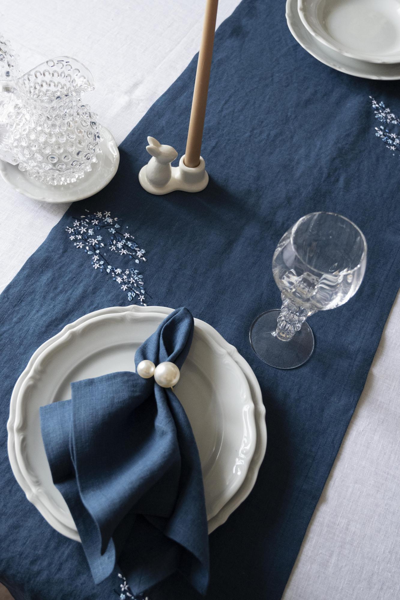 Раннер Океан с вышивкой Цветущие веточки