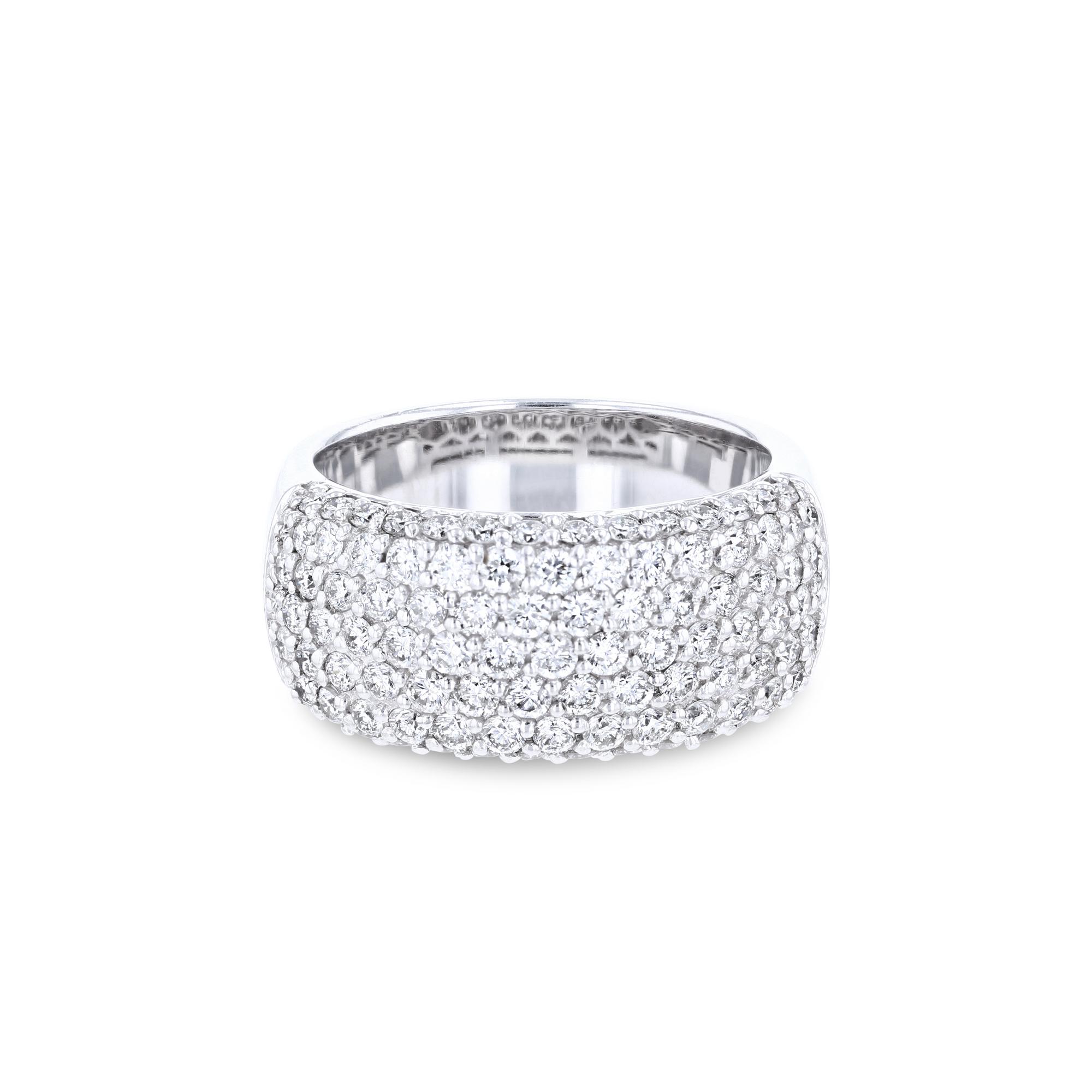 Classy Diamond Ring