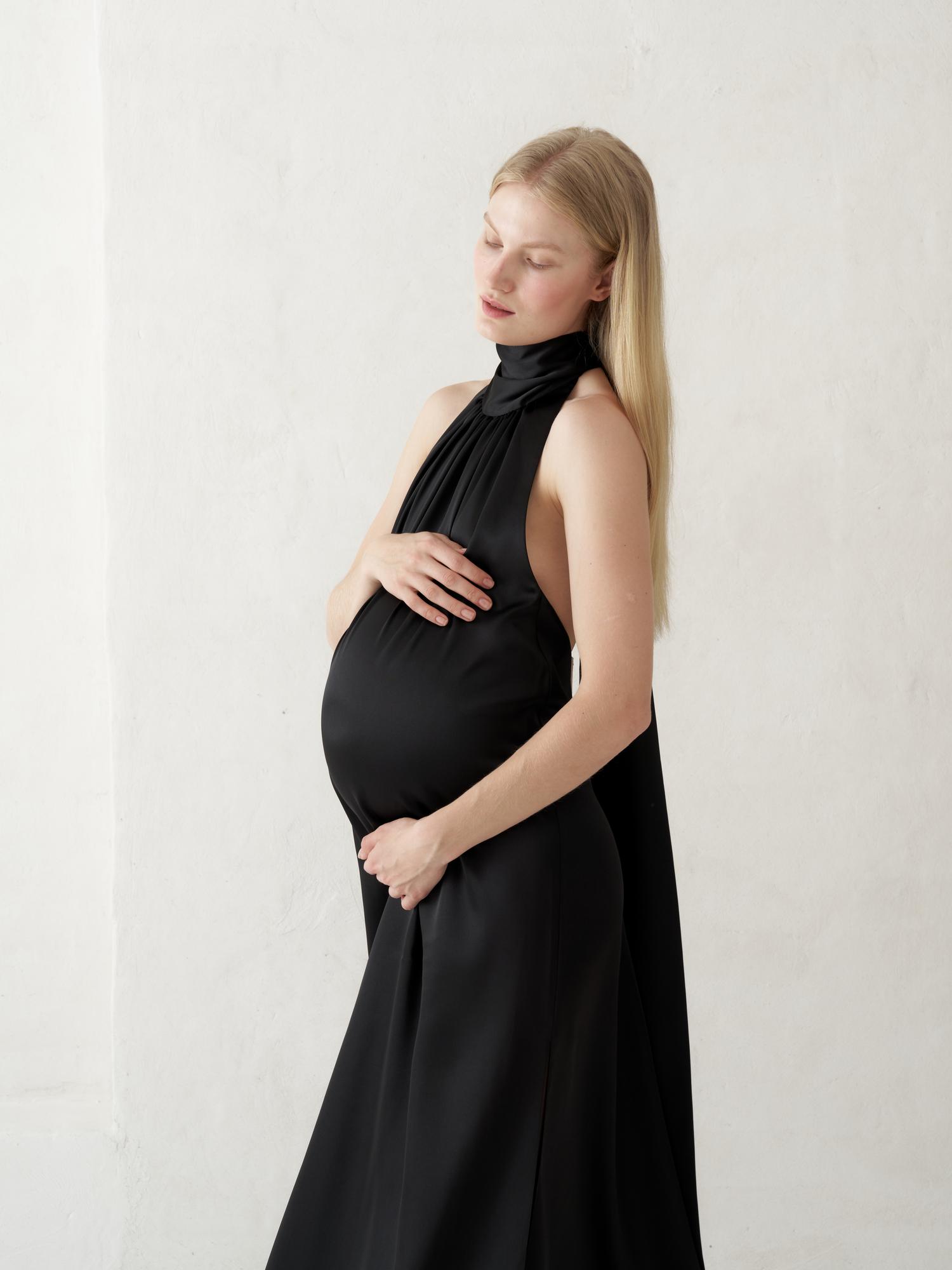 Платье с длинными лентами