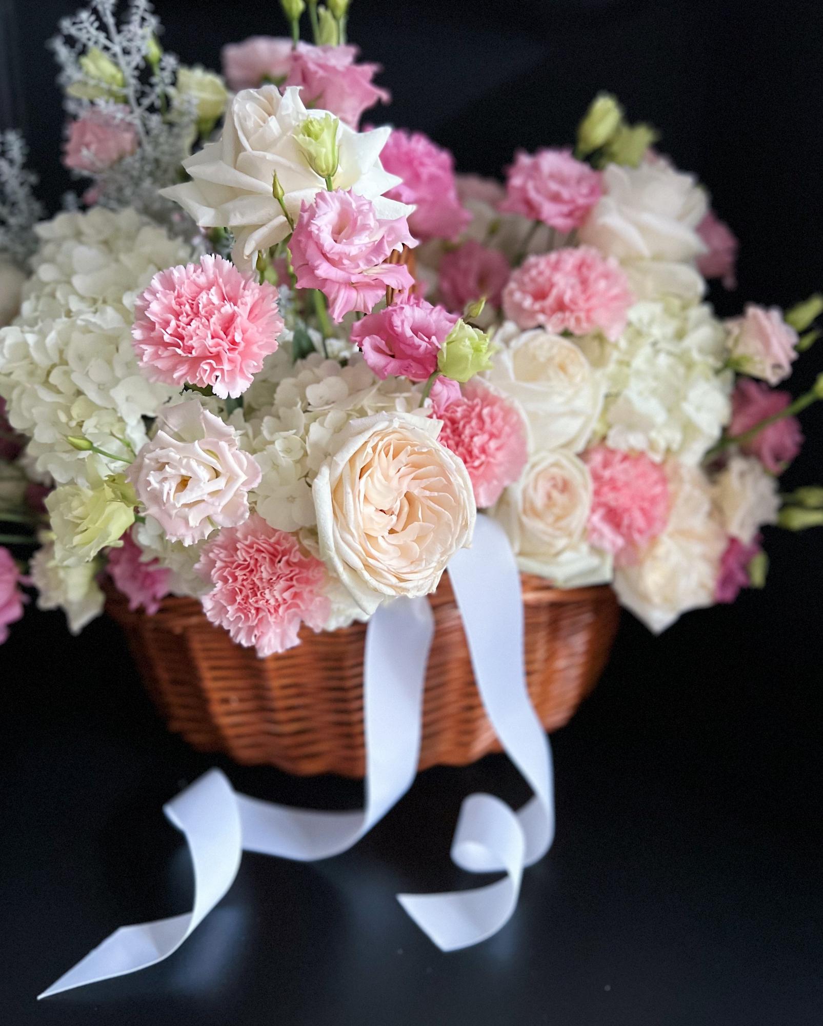 Premium pastel flower basket