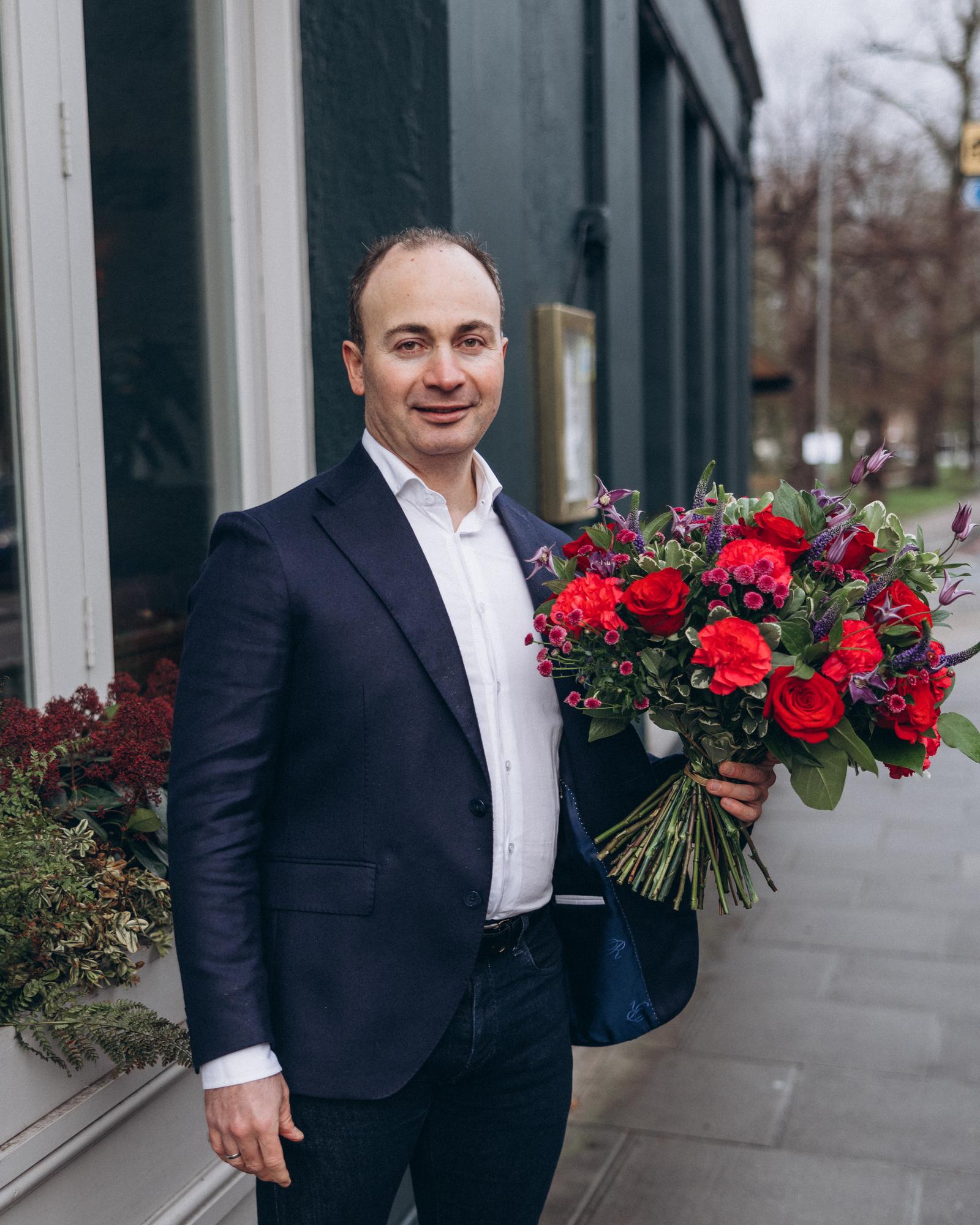 "Vivid life collection". Large bouquet