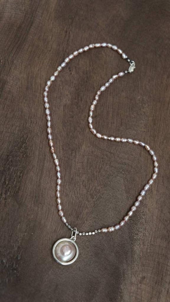 Чокер из жемчуга с жемчужной подвеской