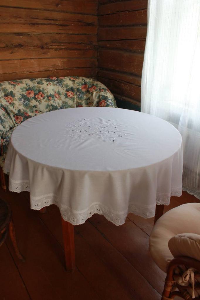 Круглая скатерть 150 см