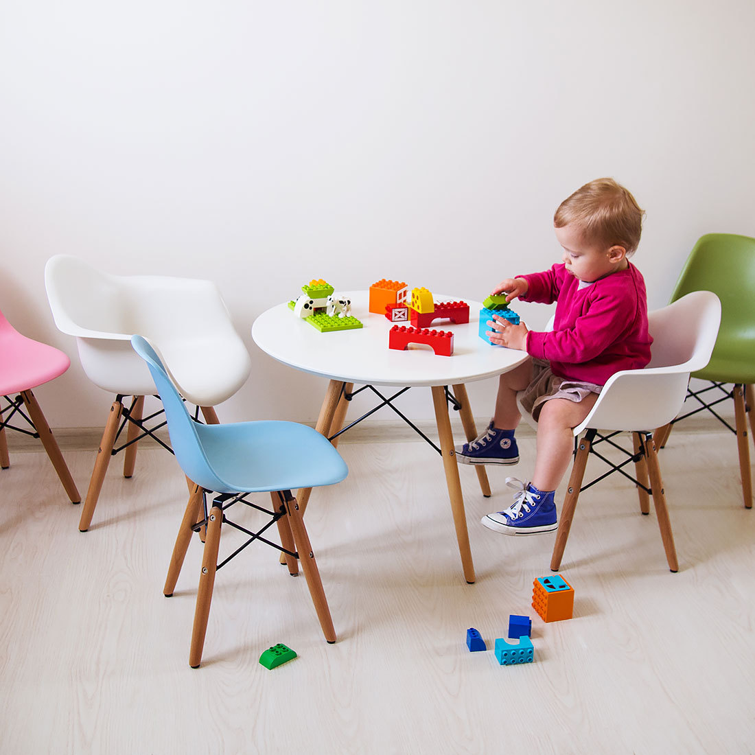 Eames kids table online