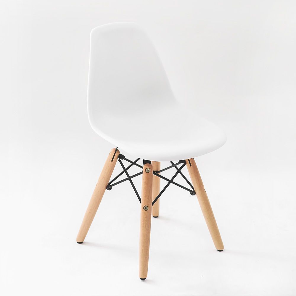 Детский стул и стол eames