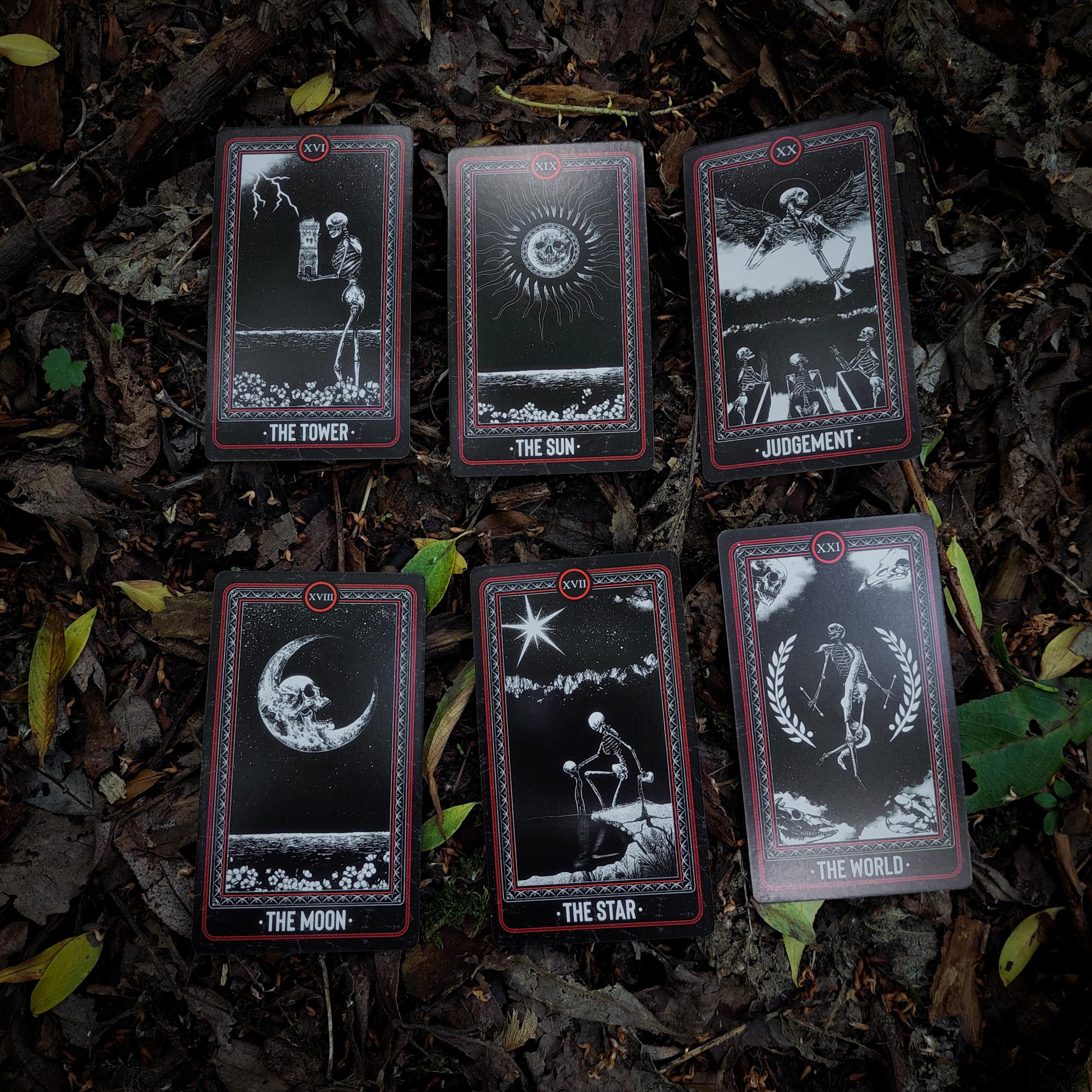 Таро «Магия Костей» (The Bones Arcana Tarot)