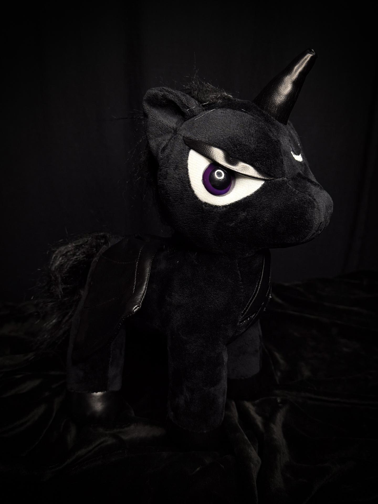 Мягкая игрушка-фамилиар «Shadow Unicorn»