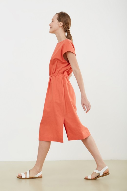 Платье с планкой