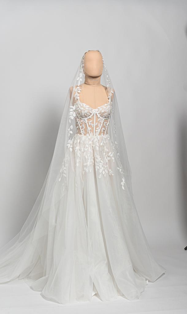 Leaf Lace Edge Tulle Veil - "Lora"