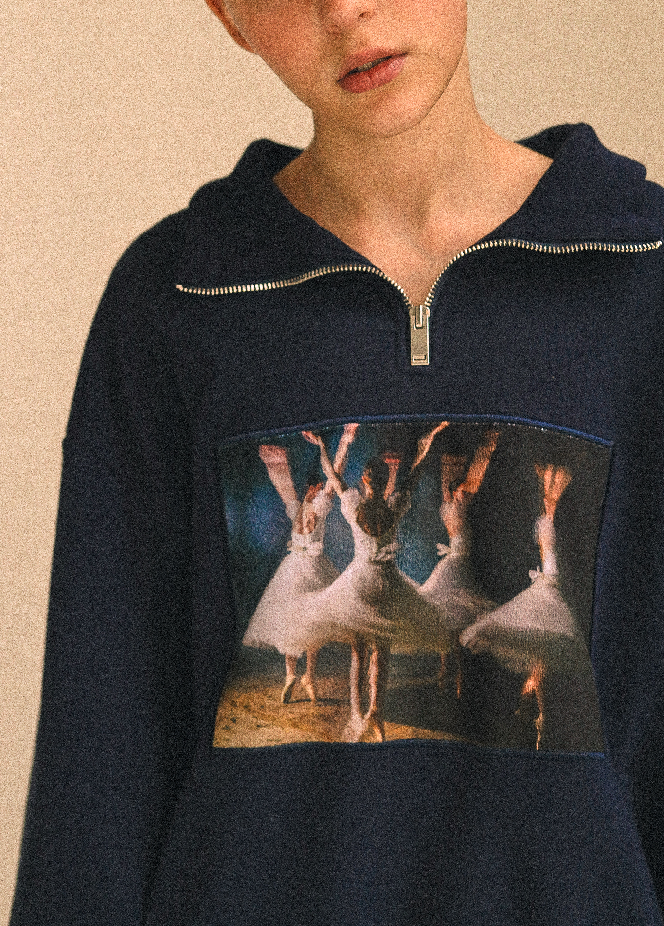 Халф-зип с принтом "Ballerinas in Blue", темно-синяя