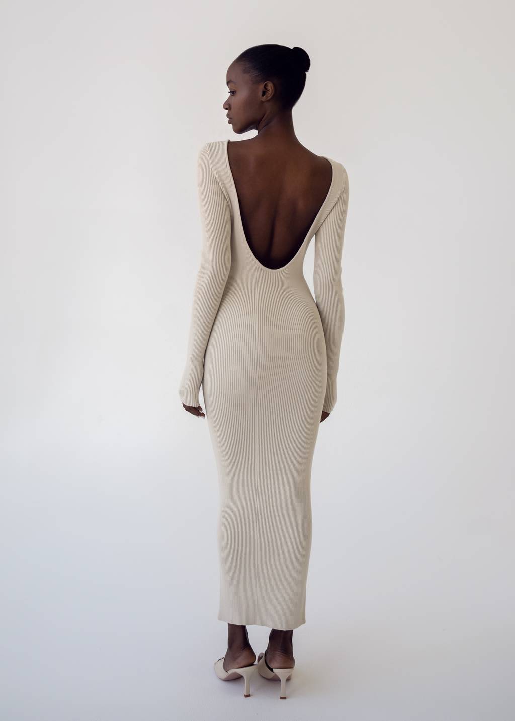 Kendrick White Sequin Knit Long Sleeve Maxi Dress – Beginning Boutique