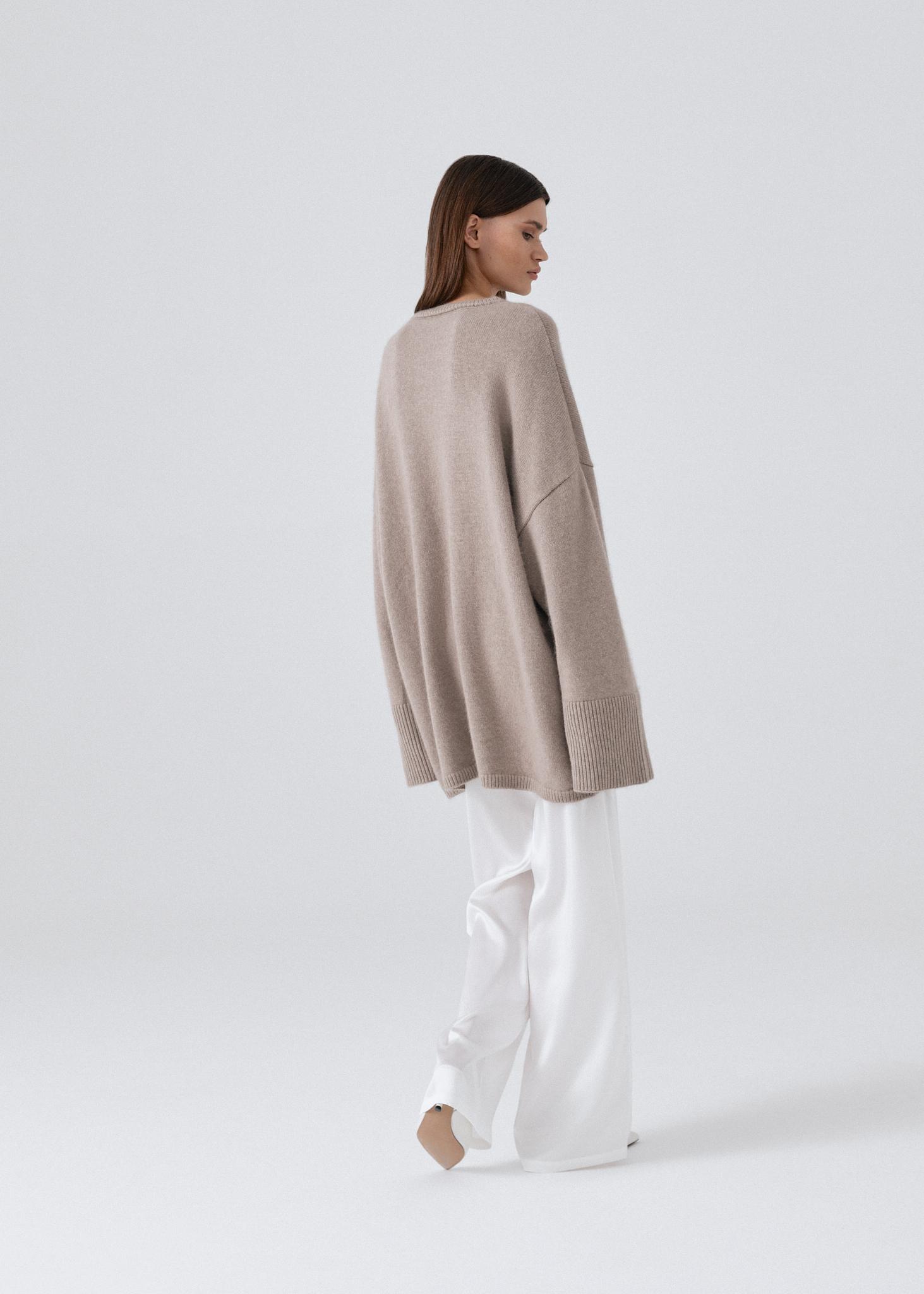 Oversized beige jumper best sale