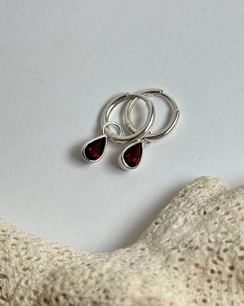 Серьги конго с гранатом