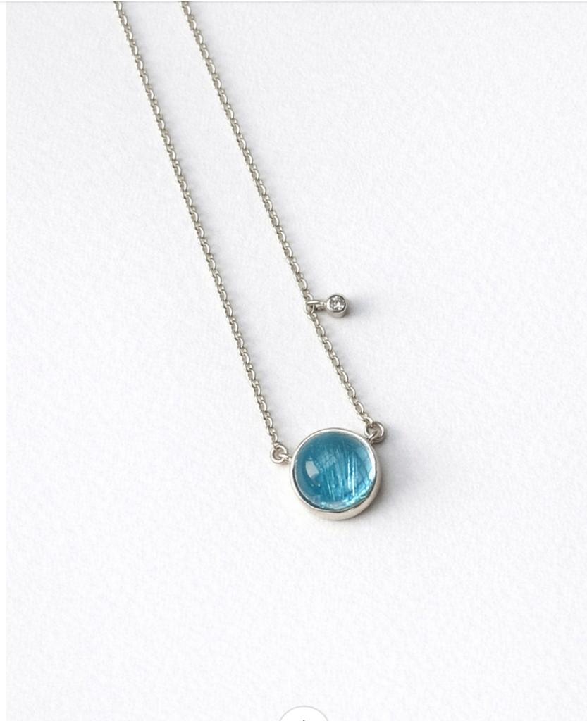 Подвеска с голубым топазом