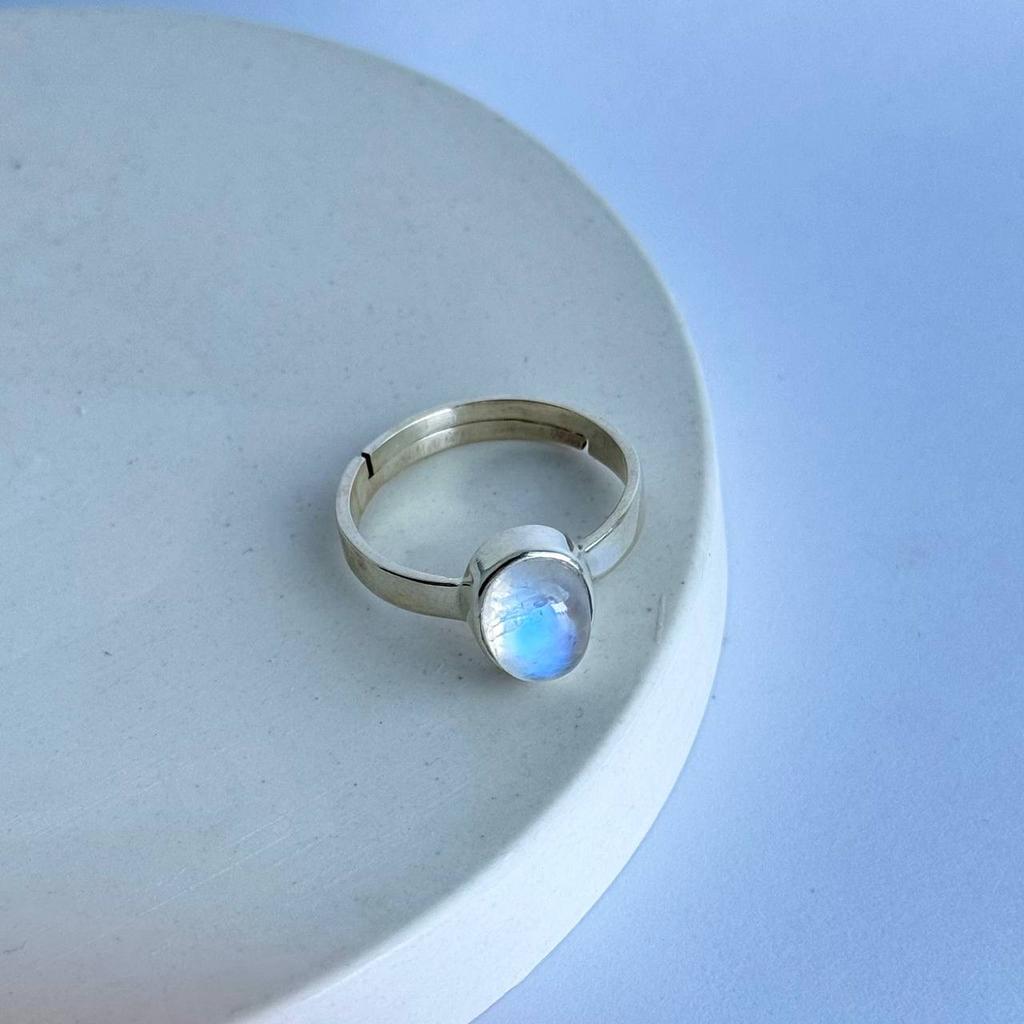 Кольцо с лунным камнем