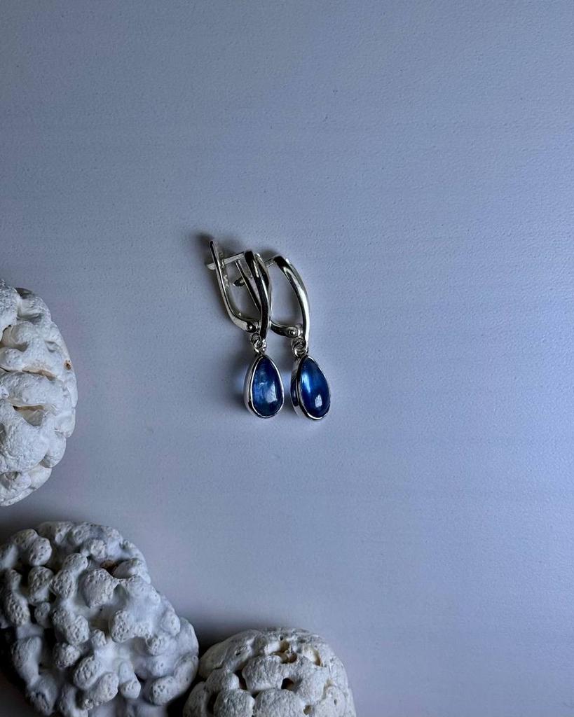 Серьги с кианитом капля