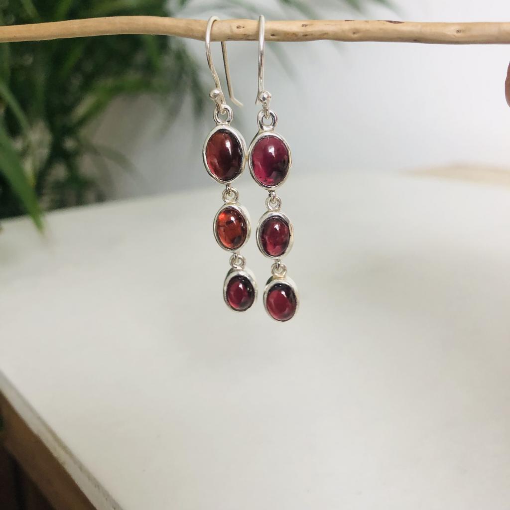 Серьги тройные с гранатом