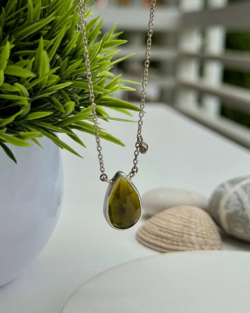 Подвеска с зеленым турмалином