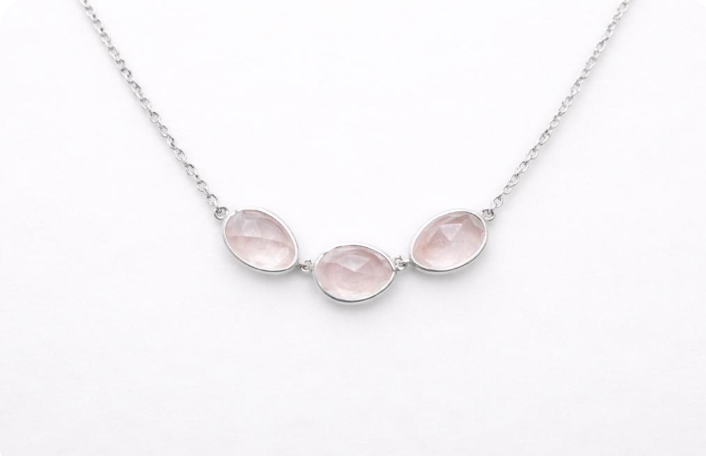 Сотуар с тремя розовыми кварцами