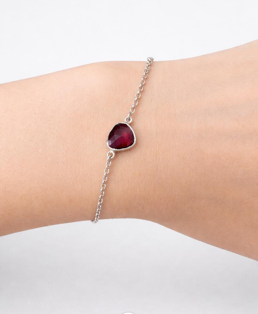 Bracelt en argent avec grenat