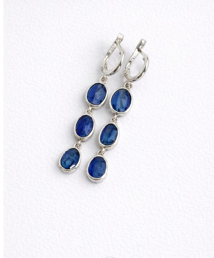 Boucles d’oreilles longues en argent avec kyanite