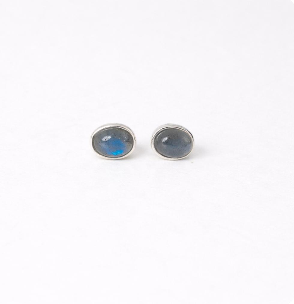 Boucles d’oreilles clous avec labradorite