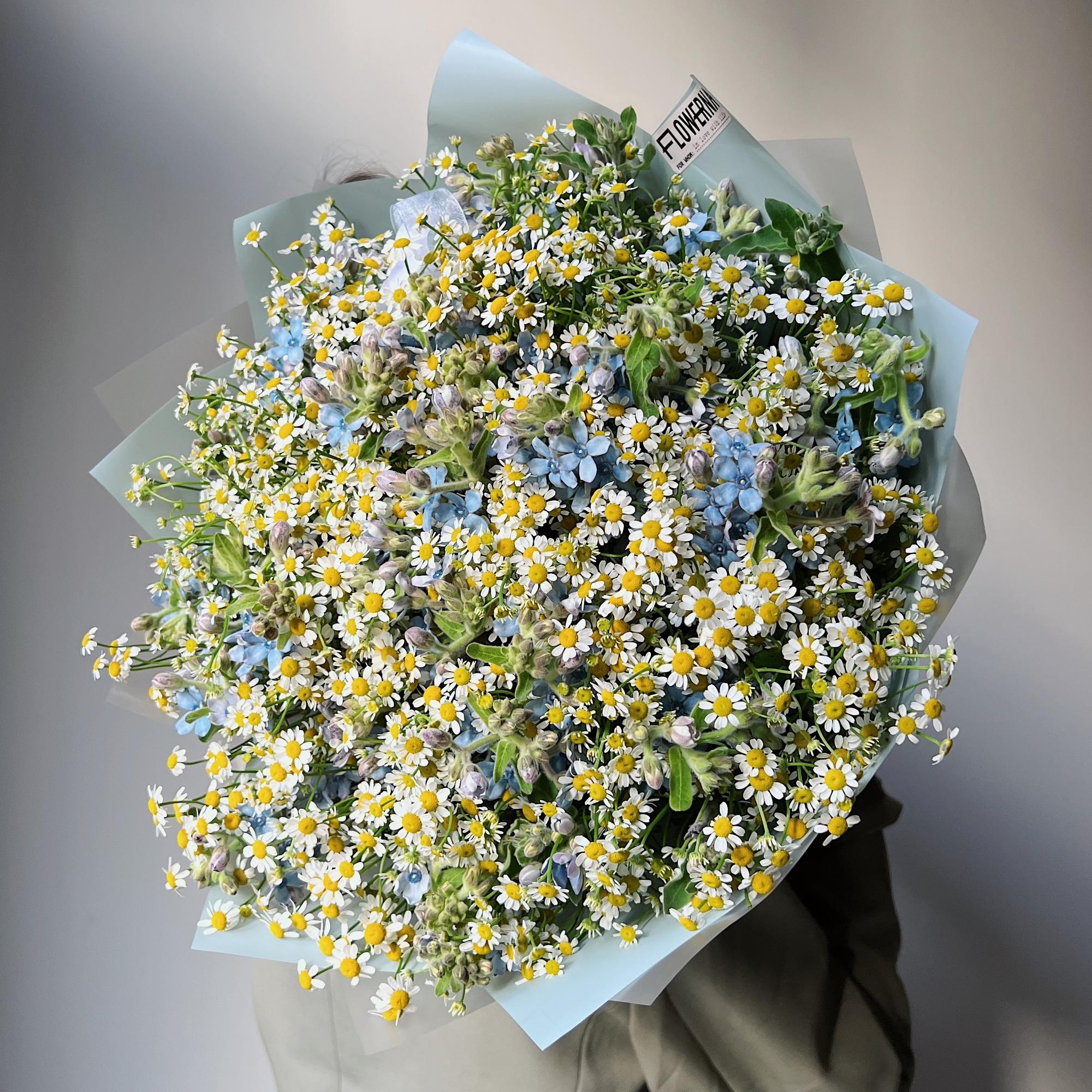 Дуо-букет ранункулюсы и сирень с эвкалиптом - купить в Москве | Flowerna