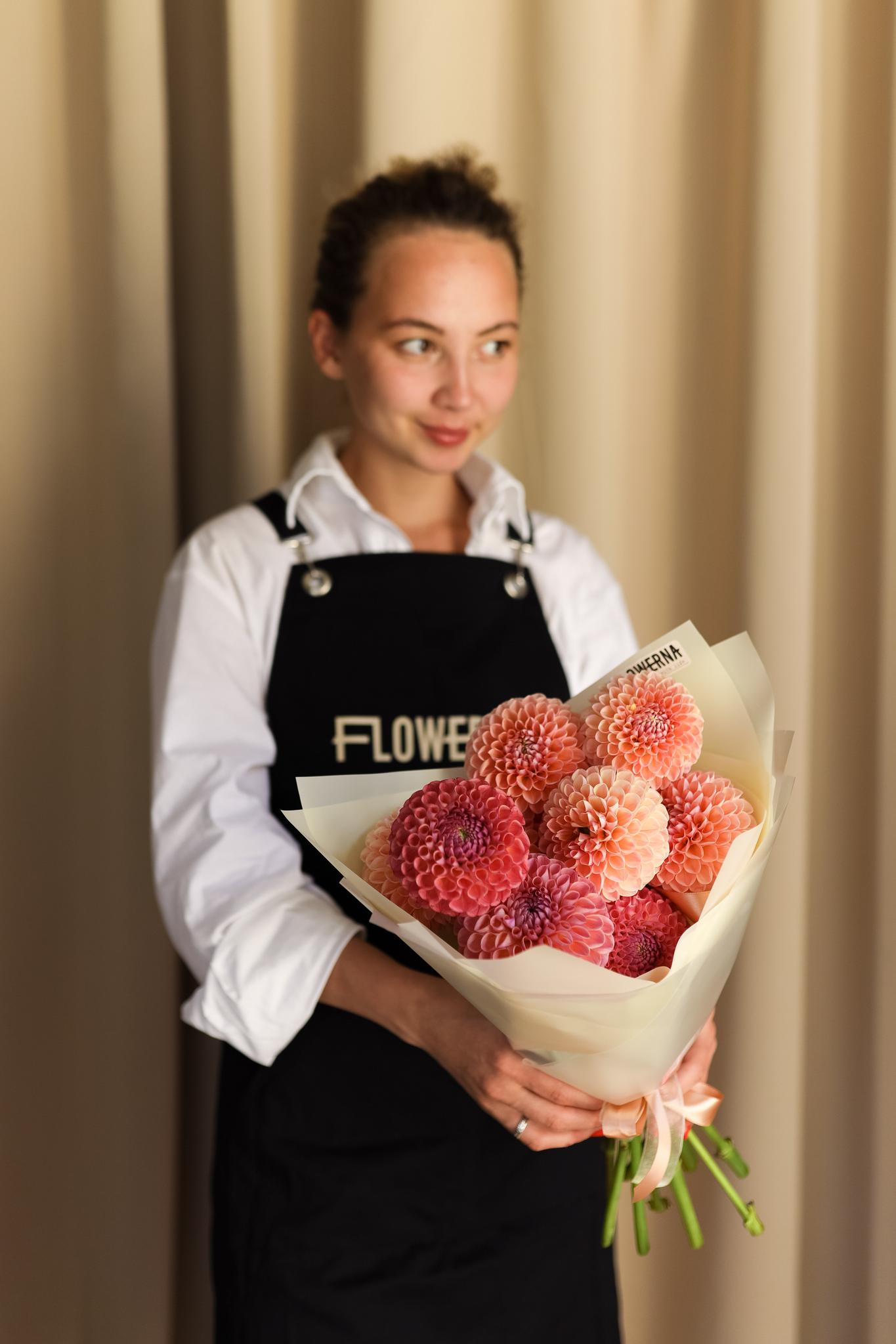 Магазин конфет аленка. Полезные сладости. Драже грильяж в шоколаде. Старые конфеты. Сладости розовый.