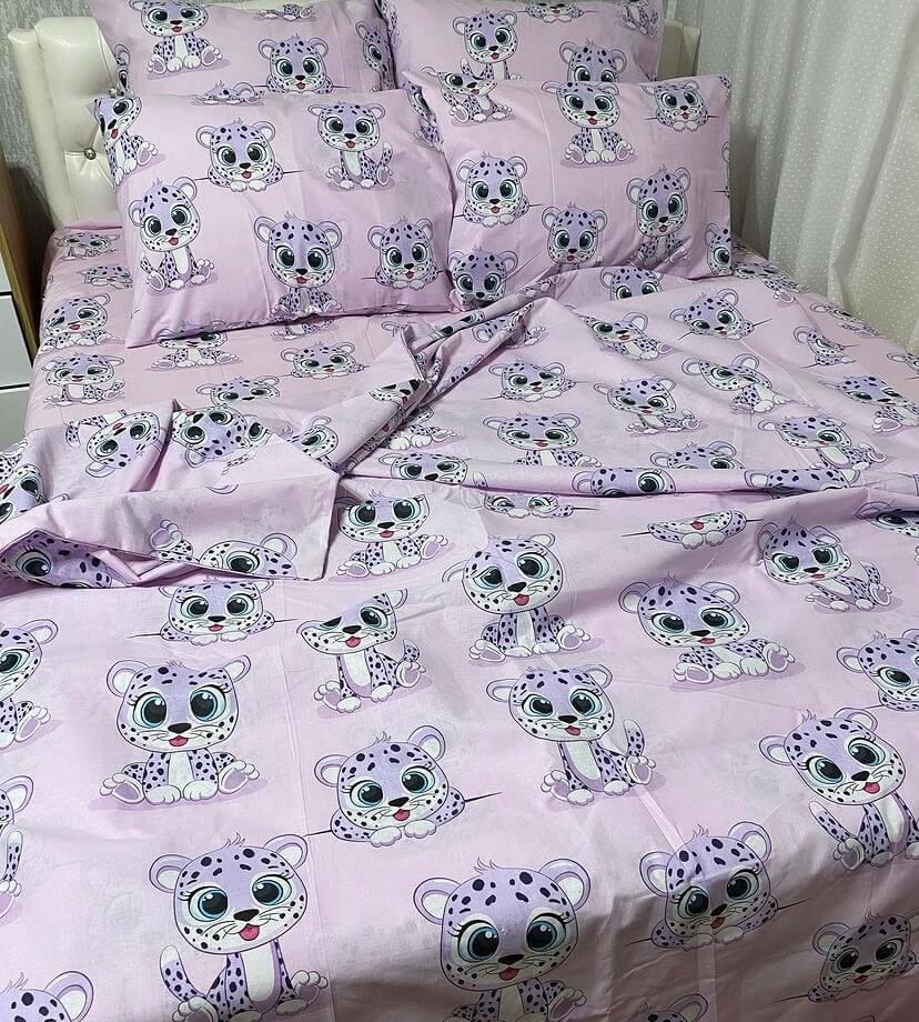 дитяча постільна білизна лілового кольору з леопардами фото 1