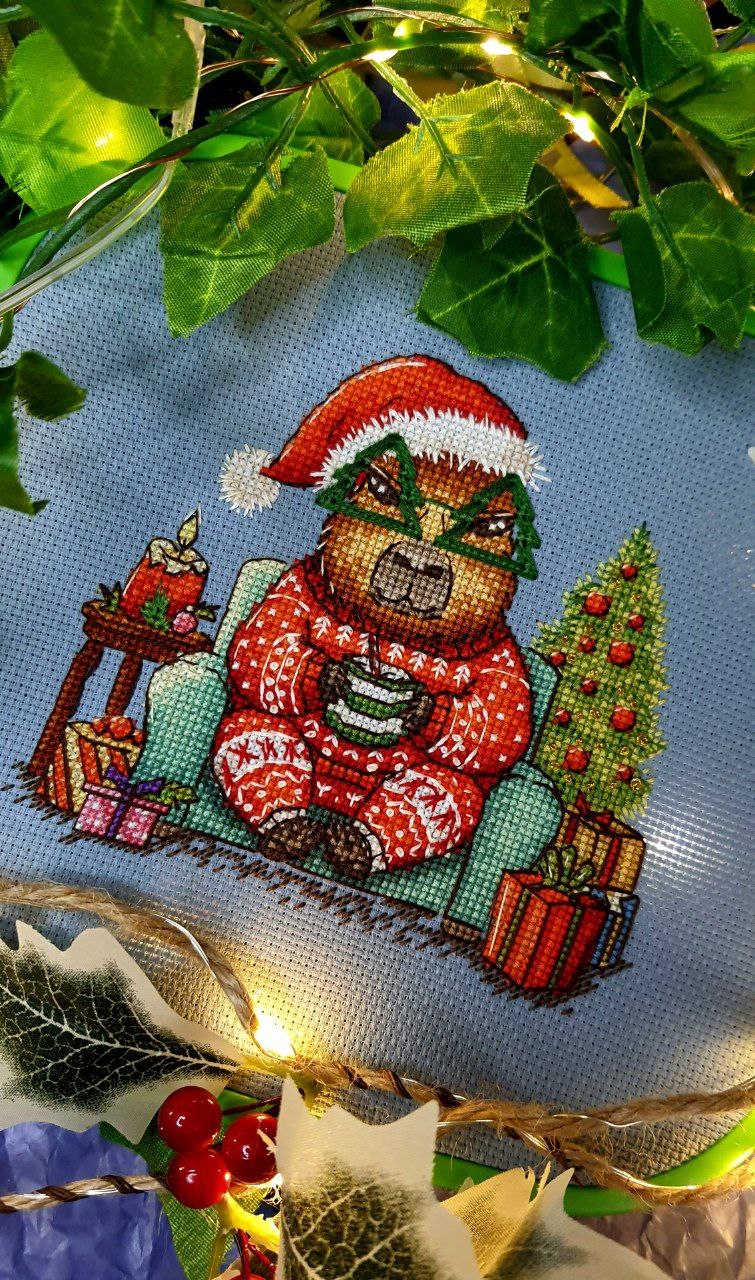 Christmas capybara - cross stitch pattern
