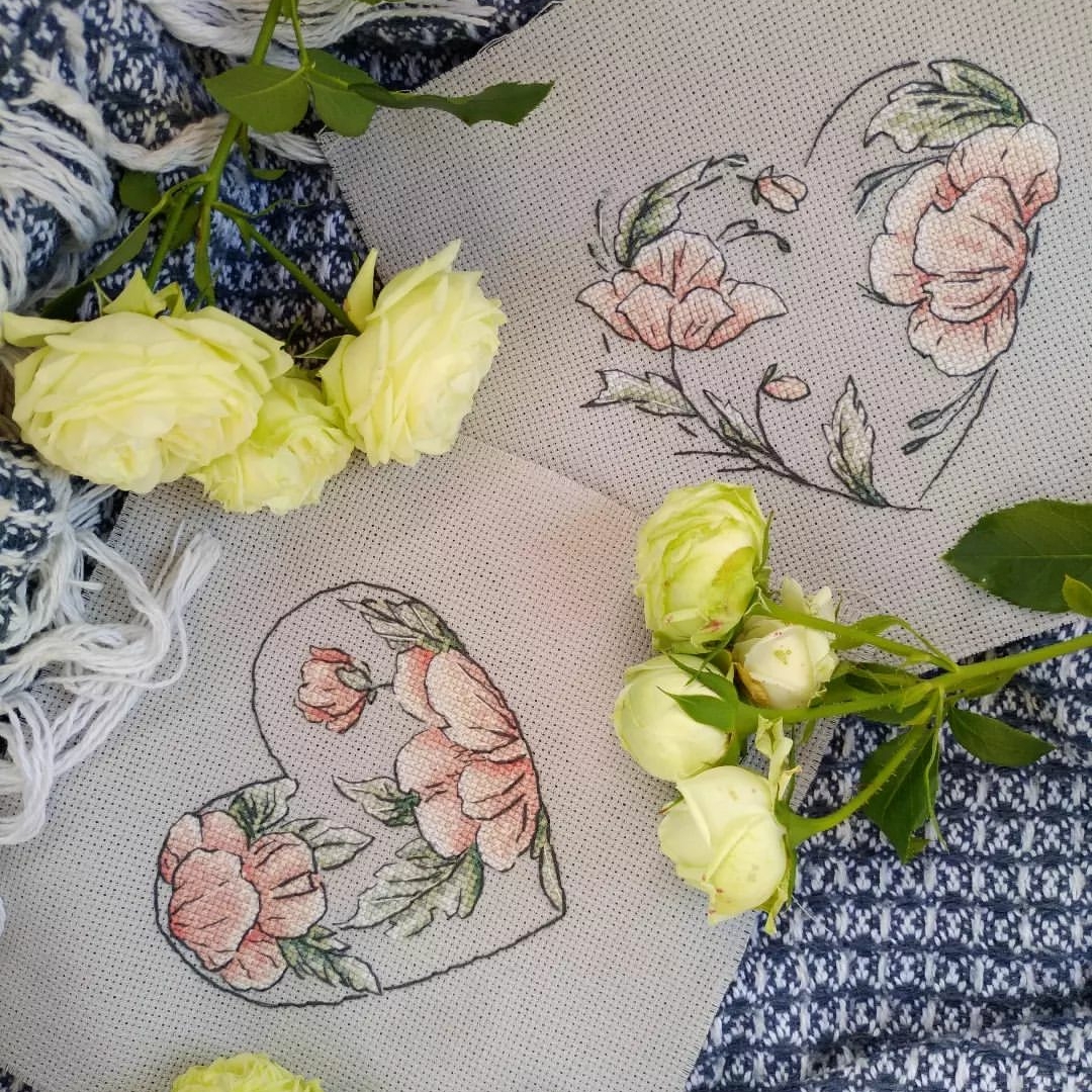 Floral hearts - cross stitch pattern