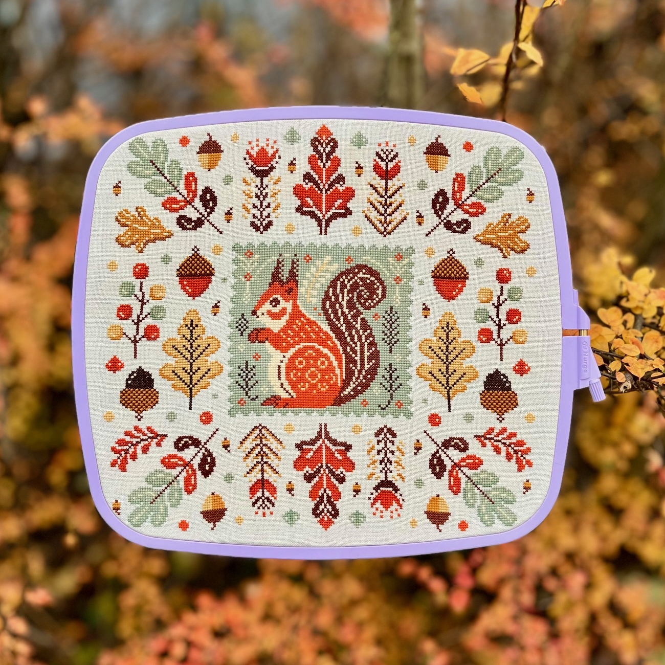 Autumn squirrel sampler - cross stitch pattern