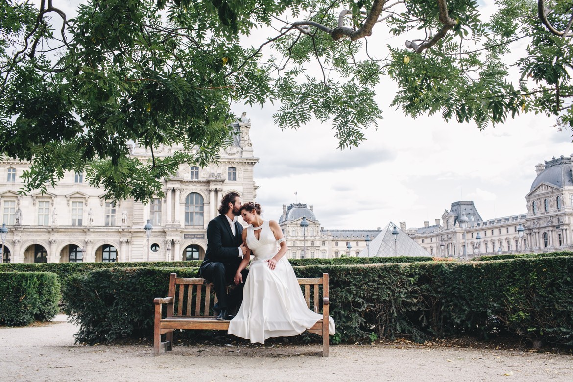 Elopement and intimate wedding in Paris