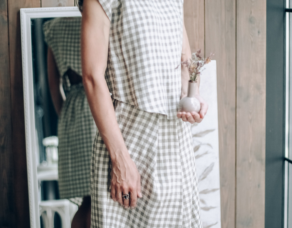 льняной топ с открытой спиной в клетку