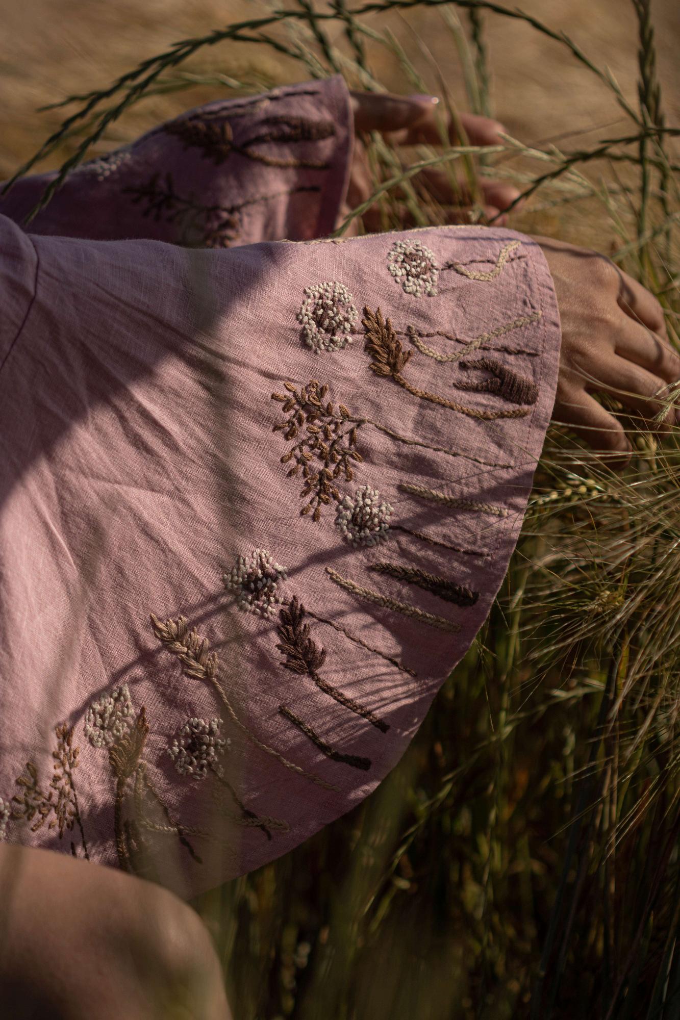 SHIRTWAIST MILOUVANNYA EMBROIDERED BY HAND