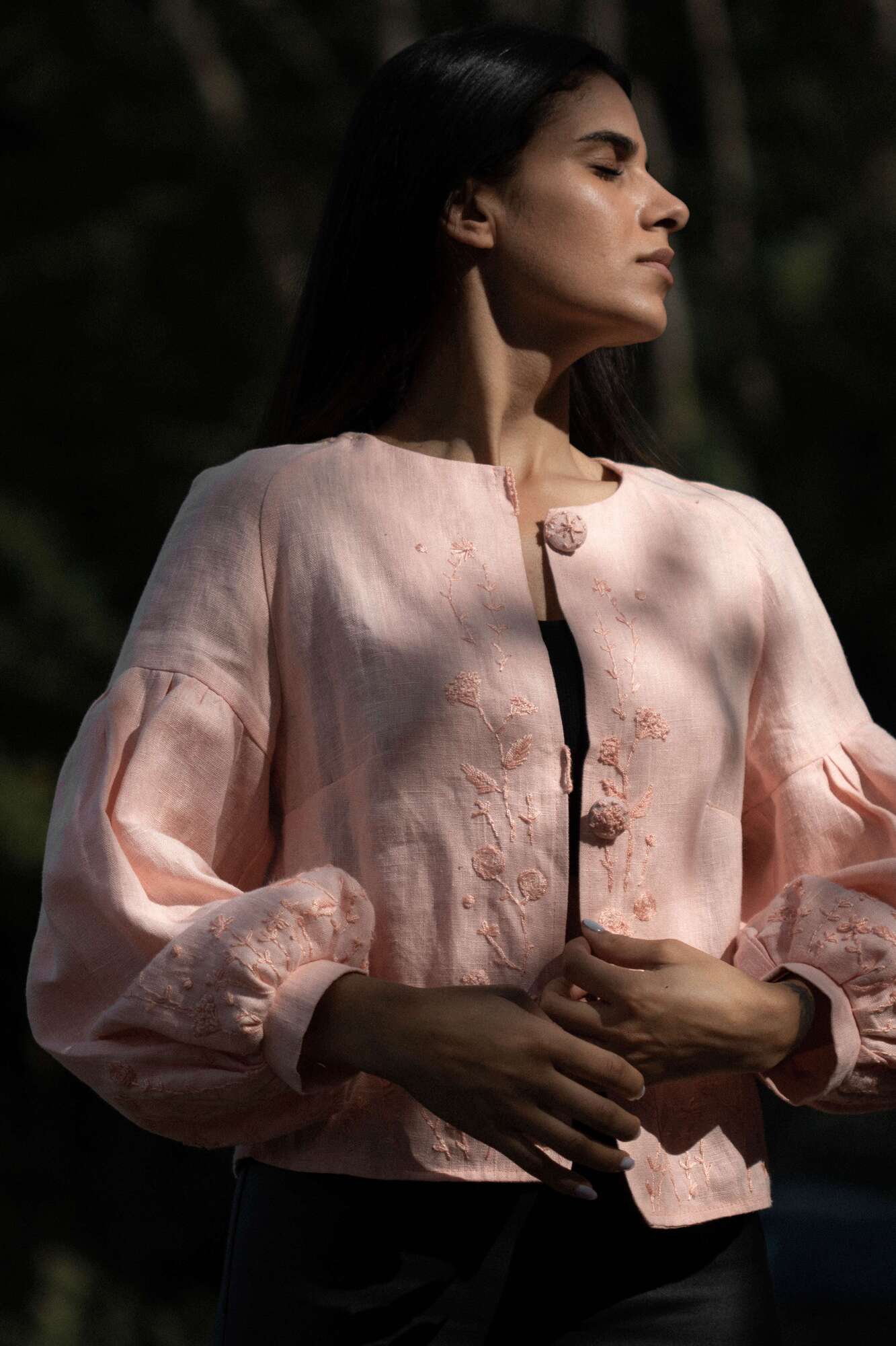 LINEN BLAZER KVITI HAND-EMBROIDERED