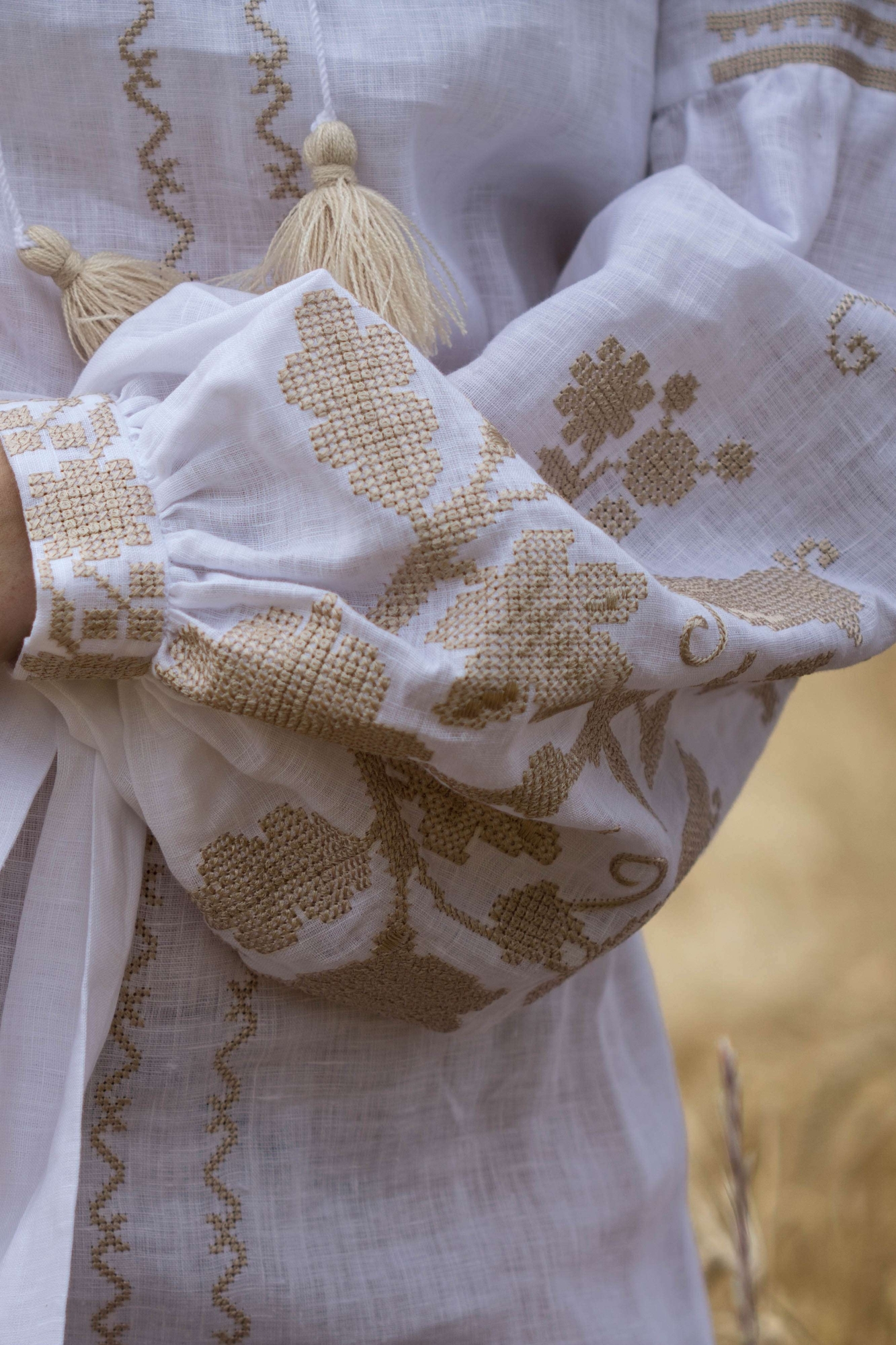 EMBROIDERED WHITE LINEN DRESS CLELIA