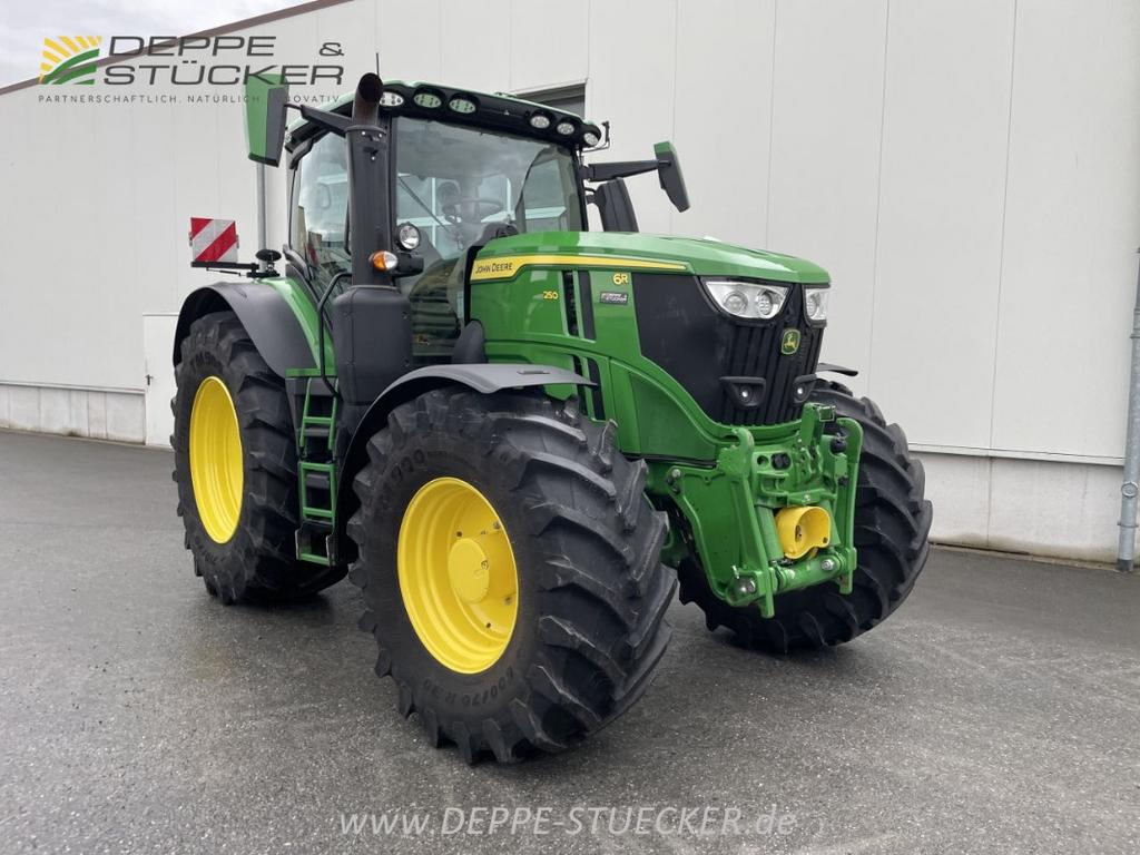 John Deere 6R 250