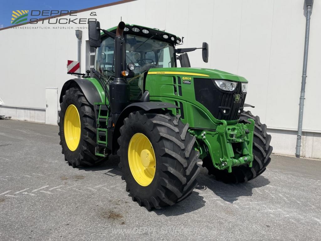 John Deere 6250R