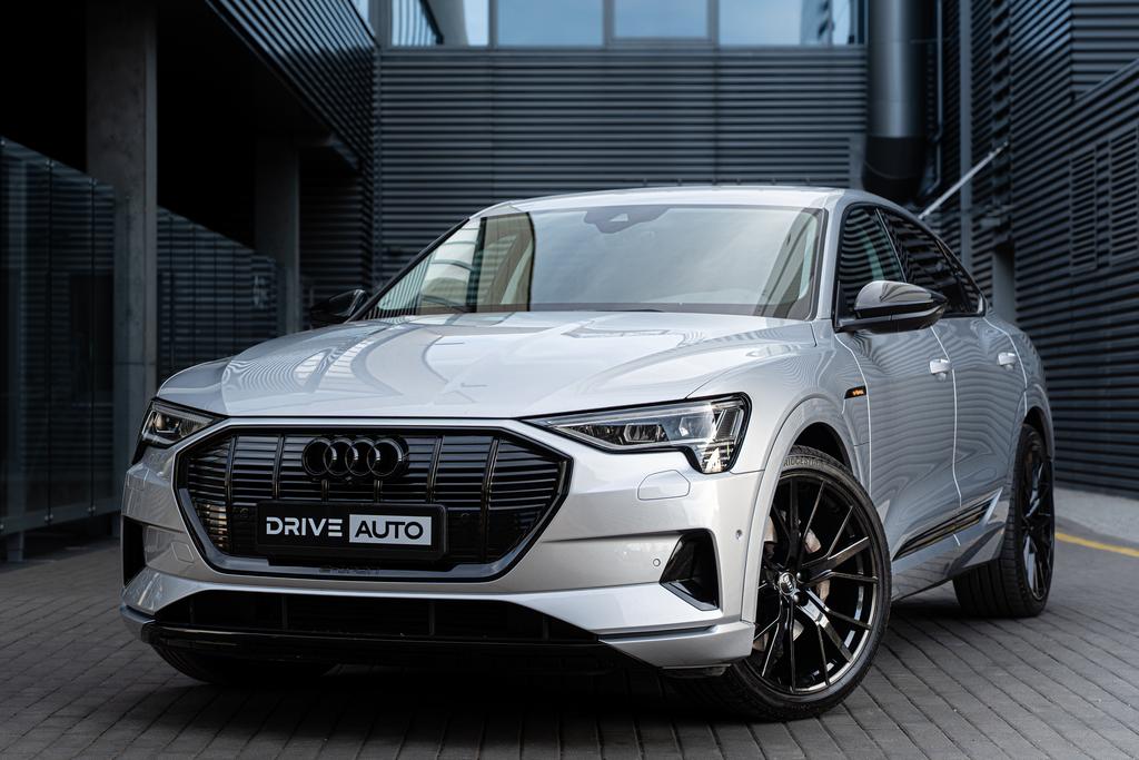 e-tron sportback | 2022 m | 114 445 km