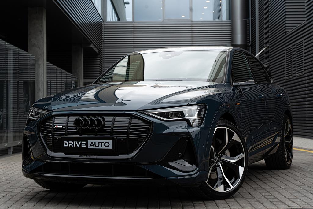 e-tron 55 Sport back S-line | 2022 m | 28 568 km