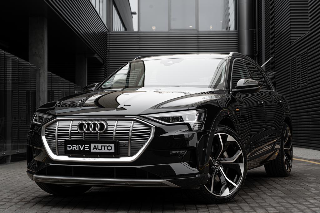 e-tron 55  | 2022 m | 34 934