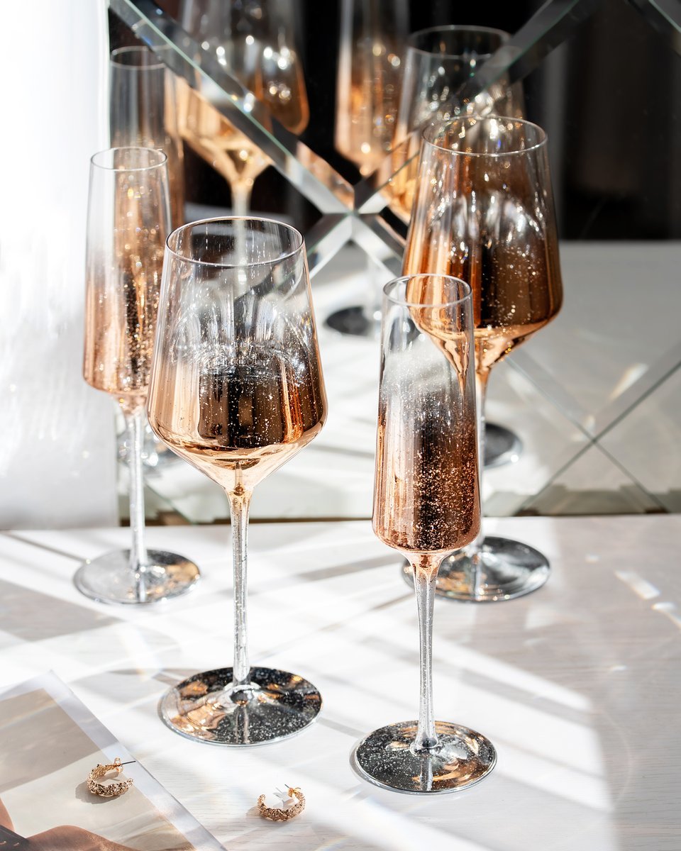 Декор шампанского и бокалов