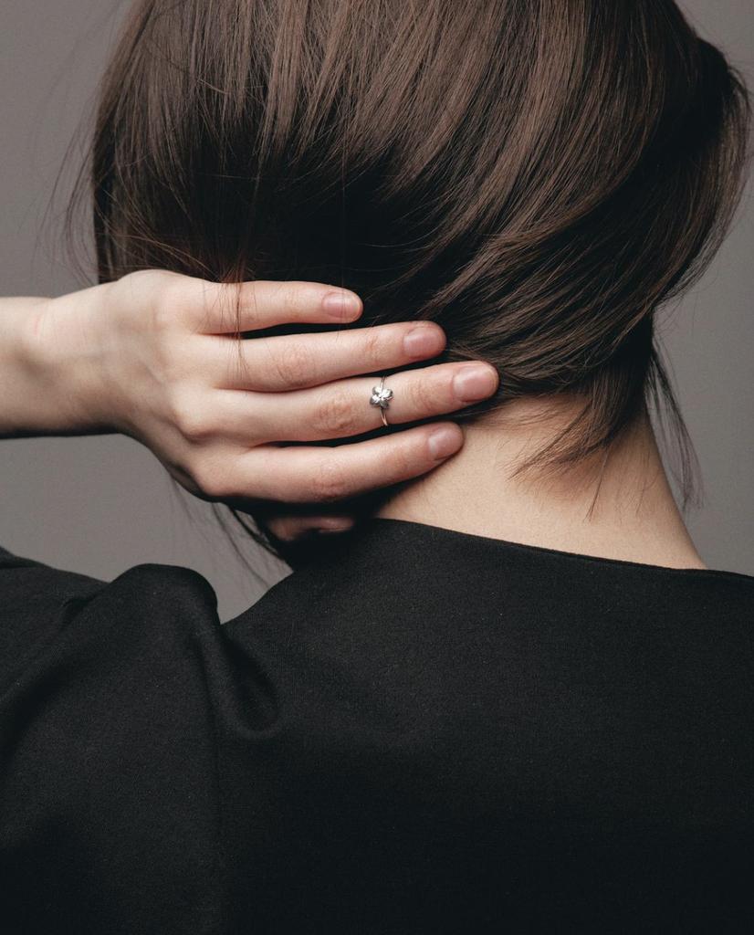 Кольцо "Гортензия" на фалангу 4 лепестка, серебро 925