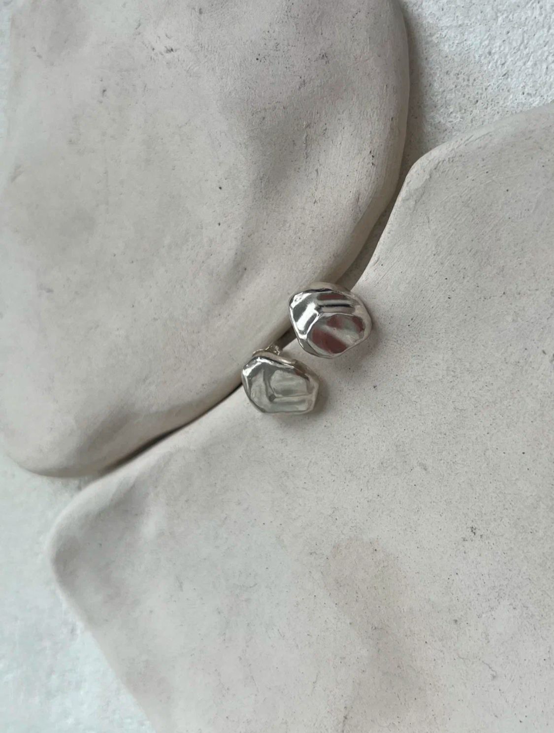 Пусеты Rough нейзильбер+серебро