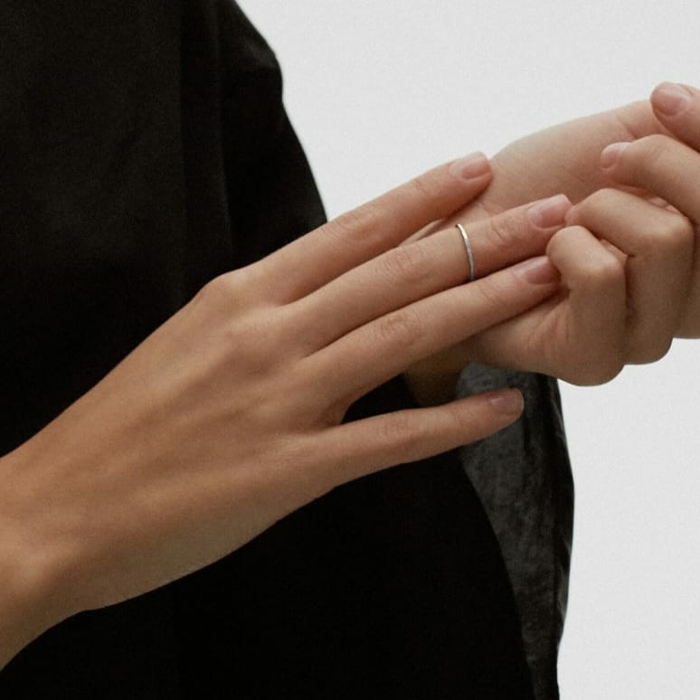 Кольцо на фалангу тонкое простое